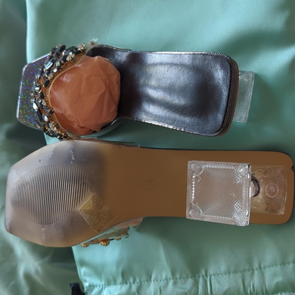 Lucite/Plastic Black Rhinestone Heels Size 10.5 - Picture 5 of 12